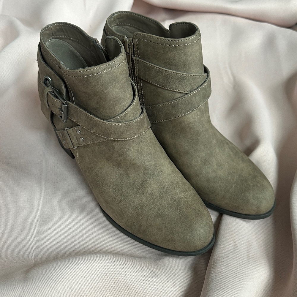 Indigo Heeled ankle boots